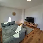 Sanierte Altbauwohnung Mit Arbeitszimmer & Parkplatz Am Rhein Lejlighed Koblenz (Rhineland-Palatinate)