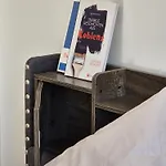 아파트 Sanierte Altbauwohnung Mit Arbeitszimmer & Parkplatz Am Rhein *