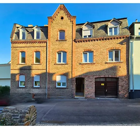 Sanierte Altbauwohnung Mit Arbeitszimmer & Parkplatz Am Rhein Lejlighed Koblenz (Rhineland-Palatinate)