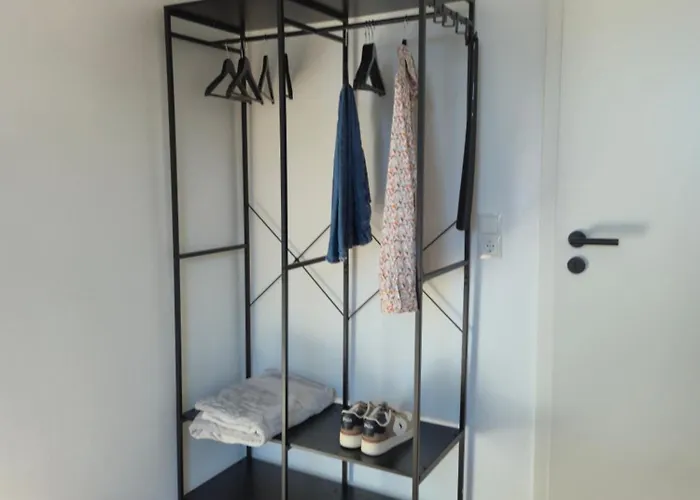 Sanierte Altbauwohnung Mit Arbeitszimmer & Parkplatz Am Rhein Koblenz (Rhineland-Palatinate)