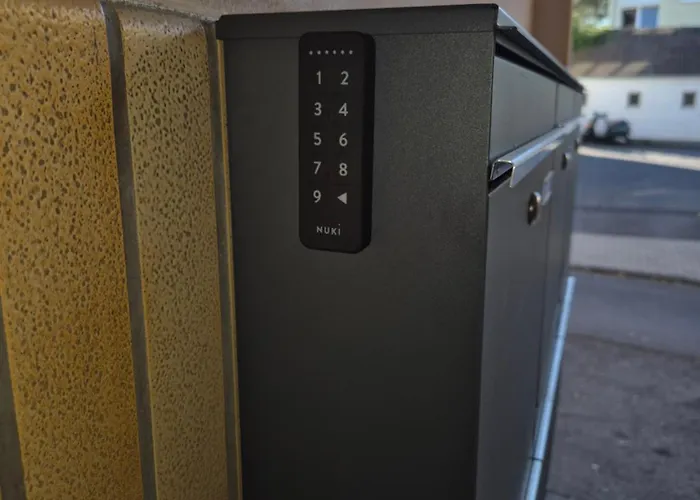 Sanierte Altbauwohnung Mit Arbeitszimmer & Parkplatz Am Rhein Daire *